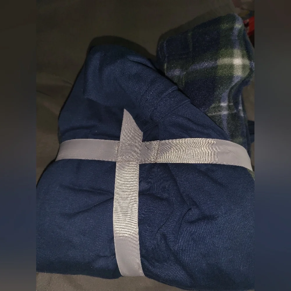 Navy and Plaid Men's 2-Piece Sleepwear Set - Picture 2 of 2